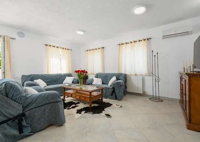 Zaza Villa