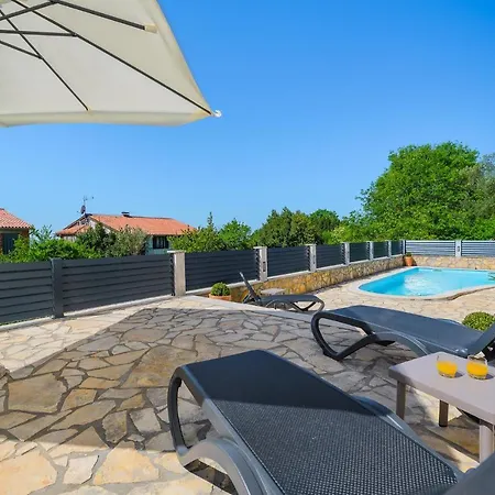 Zaza Villa