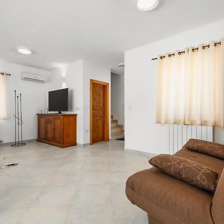 Zaza Villa Kastelir
