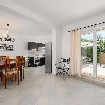 Zaza Villa Kastelir
