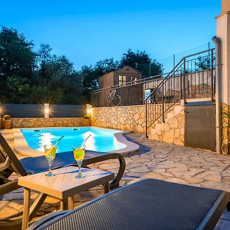 Zaza Villa